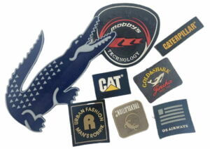 白色背景上的各種刺繡徽章和貼紙。